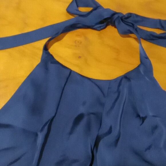 Theory halter top / blouse. 100% viscose. Lining 100% silk size Small - Picture 2 of 4